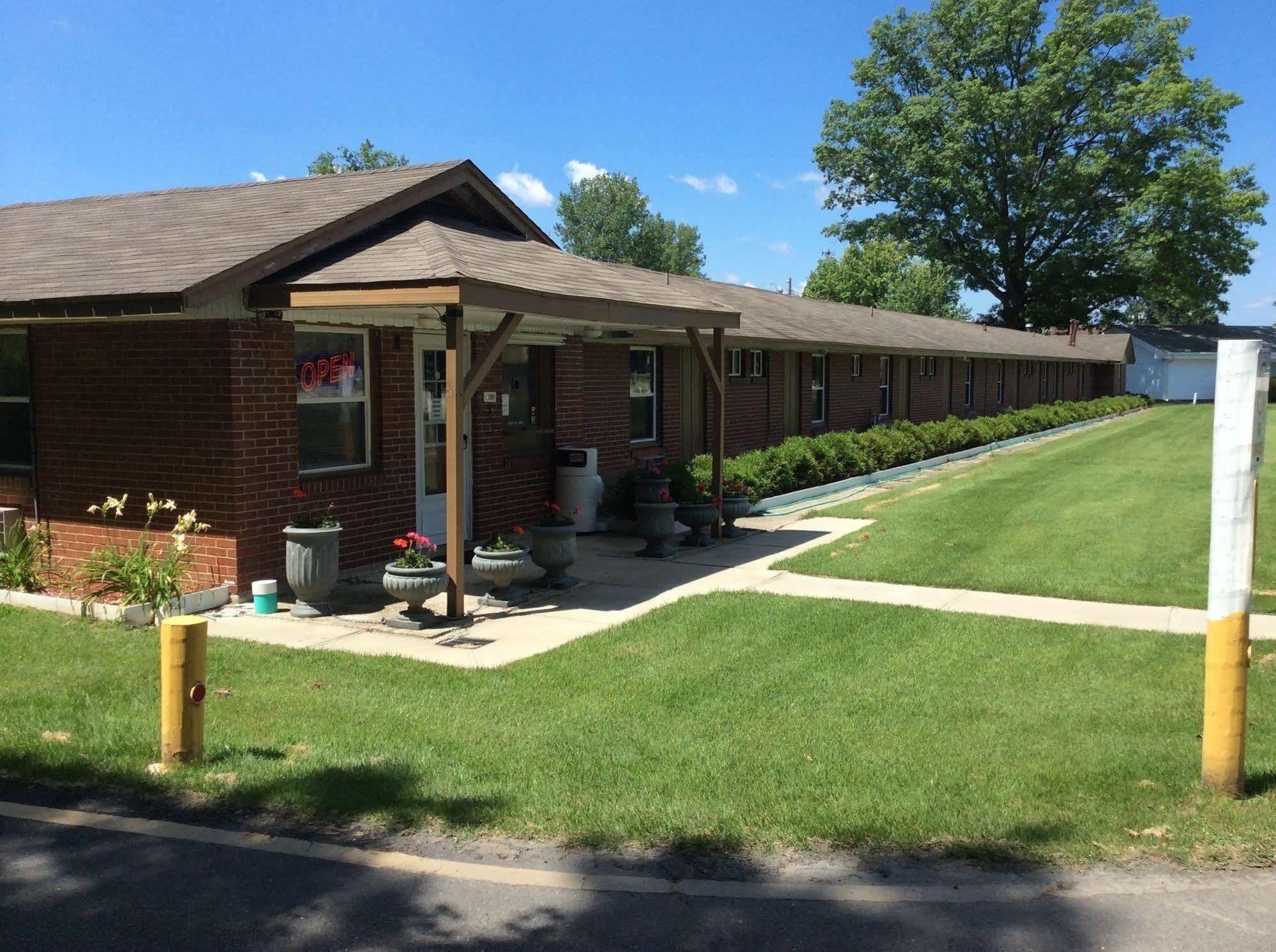 Woodridge Motel Terre Haute Exterior photo